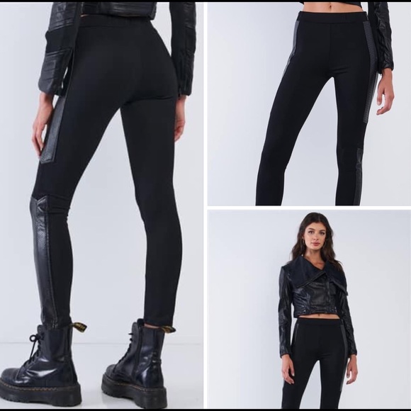 ☠️ Black Vegan Leather Python Print Legging Pants - Picture 1 of 4